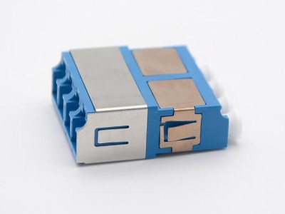 LC UPC 四聯(lián) IS型光纖適配器，耦合器
