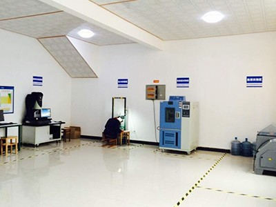 光進(jìn)-實(shí)驗(yàn)室