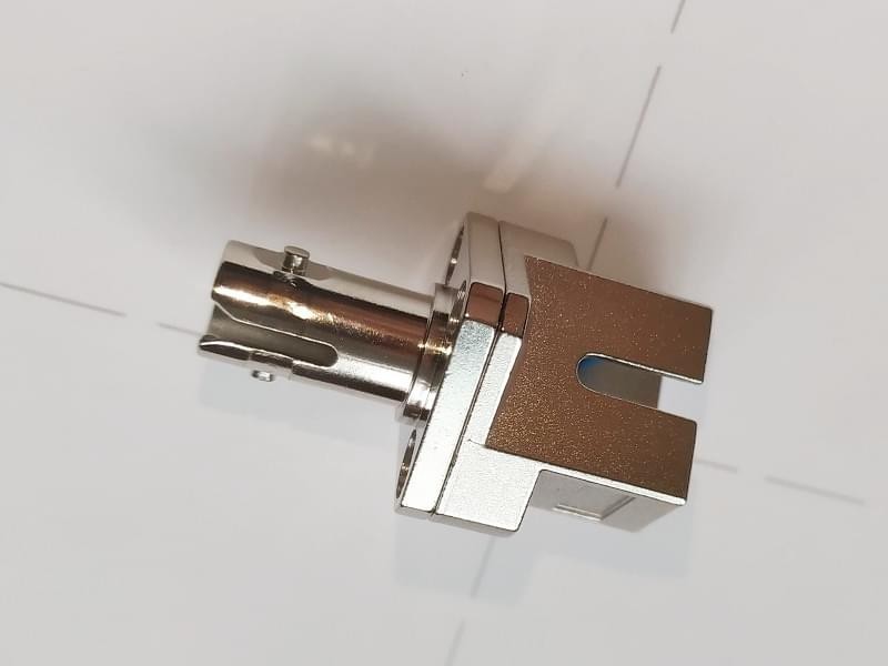 SC-ST 方形光纖轉(zhuǎn)接器