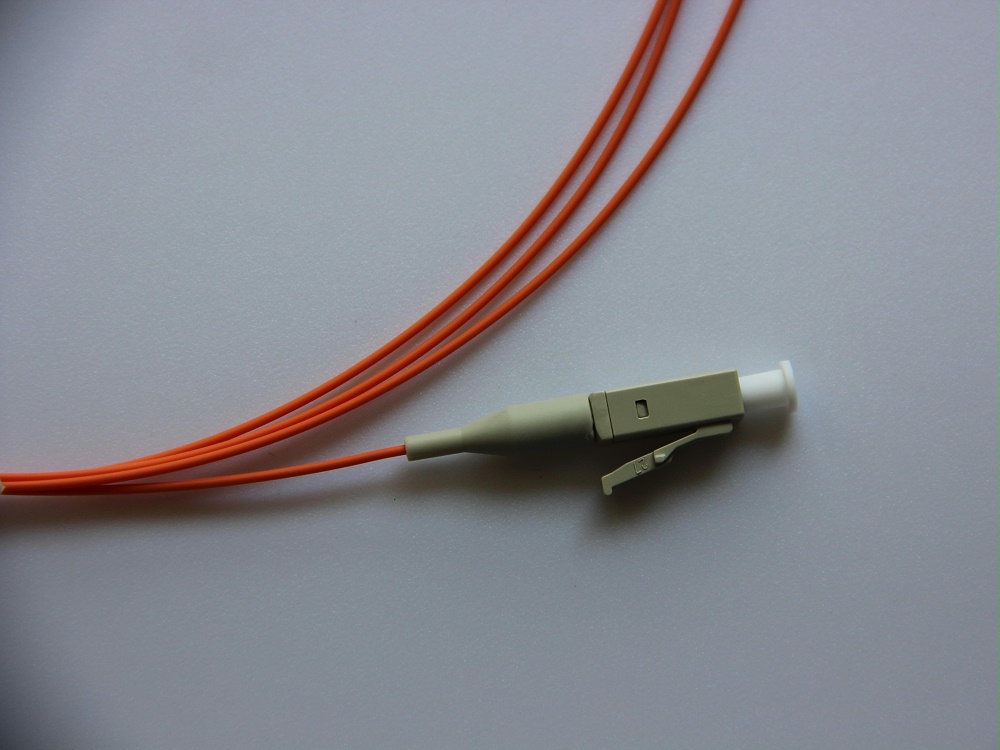 LC 0.9mm 多模單頭尾纖 光纖跳線